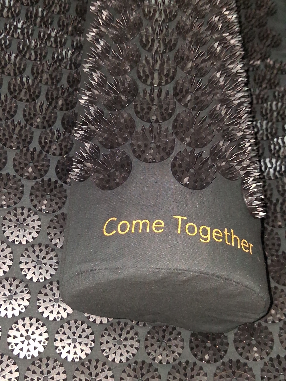 LELO Relax Body Mat Acupressure in Black NWT - Picture 3 of 6